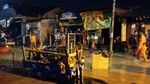 Potret Warga yang Kebanjiran di Bawah Flyover Rawajati