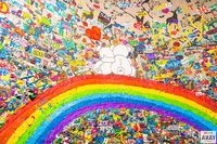 Seru! Di Kafe Ini Pengunjung Bisa Puas Tempel Plastisin di Dinding