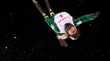 “Banyak yang berpikir olahraga ini gila, namun perasaan mendarat dengan sempurna dari ketinggian itu adalah sesuatu yang luar biasa,” tambahnya. Foto: Instagram