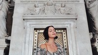 Sophia juga pernah menyambangi kota Roma di Italia (sophiaamoruso/Instagram)