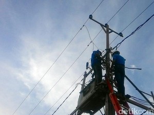 Cara PLN Jaga Pasokan Listrik Antisipasi Banjir Jakarta