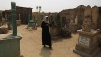 El Arafa awalnya komplek pemakaman yang terbesar di Mesir. Namun seiring perkembangan zaman, El Arafa justru dihuni dan dijadikan tempat tinggal warga Mesir (Reuters)