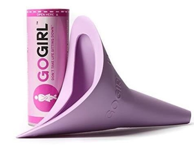 Tak seperti pria, lebih sulit untuk wanita buang air kecil. Produk inovatif seharga Rp 121 ribuan bernama GoGirl ini pun dirancang untuk memudahkan Anda buang air kecil dengan berdiri. Foto: Amazon