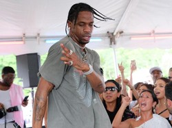 Travis Scott Ngaret Manggung 3 Menit, Coachella Didenda Ratusan Juta!