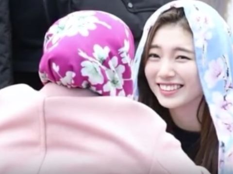 Ini Merek Kerudung Asal Indonesia yang Viral Karena Dipakai Aktris Korea Suzy