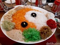 5 Restoran di Hotel Berbintang Ini Sajikan Yee Sang untuk Rayakan Tahun Baru