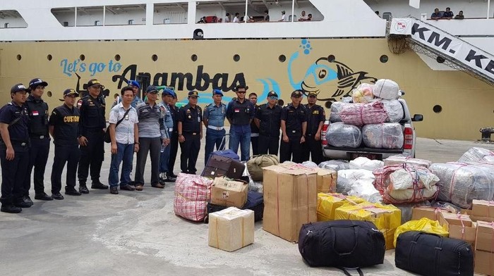 Jaga Perairan Belawan, TNI AL Amankan Barang Ilegal Penumpang