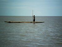 Asmat, Perahu dan Patung