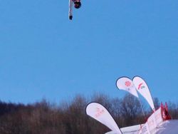 Mengintip Aksi Atlet Seksi Bintang Iklan GoPro