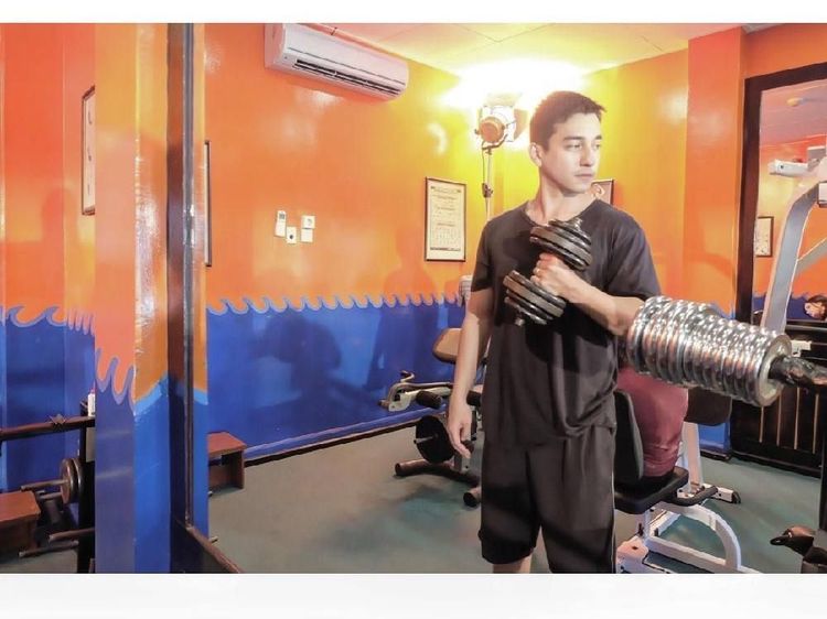 Makin Ganteng Saat Lagi Olahraga, Aliff Alli Makin Digilai Wanita