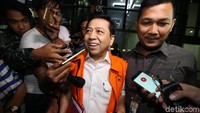 Nggak tahu, urusannya Pak Firman itu, ujar Novanto setelah menjalani pemeriksaan di KPK.