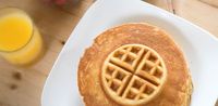 Bikin Waffle dan Pancake Sekaligus dengan Satu Alat Praktis