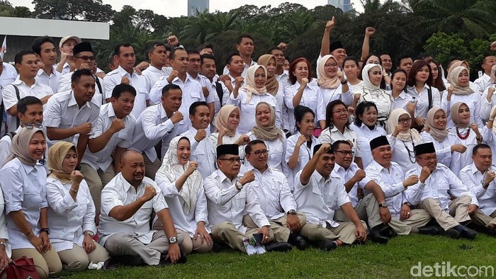 Fadli Zon Peringati HUT ke-10 Gerindra di DPR