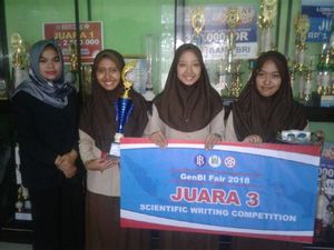 Salep Daun Katuk Bikinan 3 Siswa Ini Diklaim Cepat Sembuhkan Luka