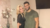 Britney dan Sam Asghari bertemu dalam sebuah acara musik pada Oktober 2016 lalu. (Dok. Instagram/britneyspears)
