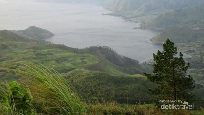 Danau Oba dari Gunung Sipiso-Piso