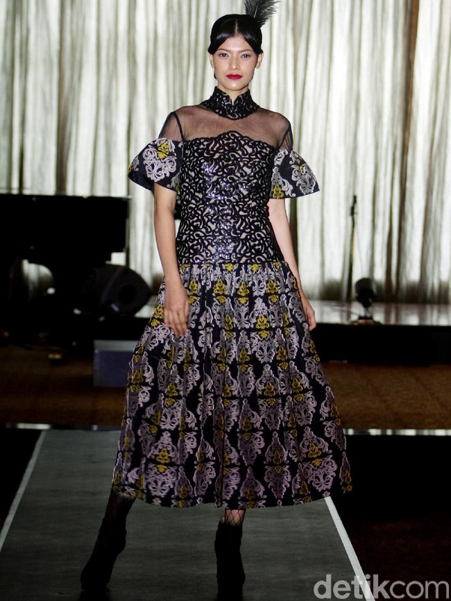 Fashion show busana Imlek dari Sebastian Red yang mengangkat tema The Golden Muse di Hotel Mulia, Jakarta Selatan, Rabu [17/1/2018]. Foto: Mohamamd Abduh/Wolipop. Foto: Mohammad Abduh/Wolipop