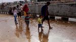 Potret Kampung Pulo yang Selalu Menjadi Langganan Banjir