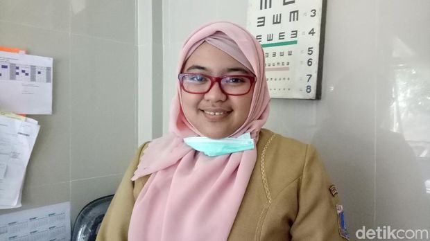 Dokter Puskesmas Kebon Pala, Novita Eka