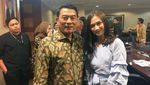 Foto: Saat Moeldoko Ngobrol Bareng Melody JKT48 hingga Milea