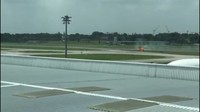 Insiden terjadi saat pesawat itu hendak lepas landas. Rencananya pesawat itu akan program pertunjukan terbang dalam Singapore Airshow. (Foto: Screenshot video via Channel News Asia)