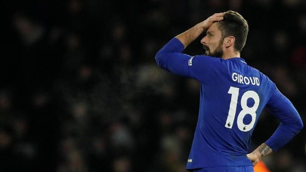 Olivier Giroud ikut merasakan pengalaman pahit Chelsea dibantai Watford 4-1 pada debutnya. (