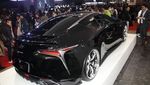Yang Bening di Tokyo Auto Salon