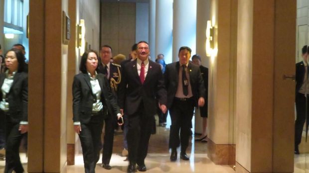 Menhan Malaysia Hishammudin Hussein hadir di lokasi. 