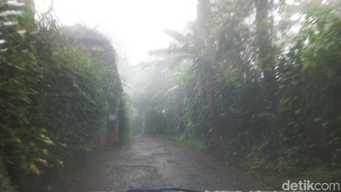 Berkabut, Begini Jalur Alternatir Menuju Puncak