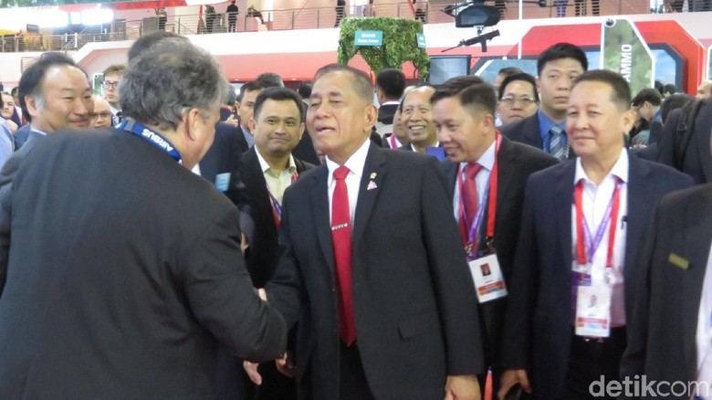 Kunjungi Singapore Airshow 2018, Menhan Sambangi Stan PTDI Kunjungi Singapore Airshow 2018, Menhan Sambangi Stan PTDI