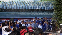 Yang aneh out of context, yang menurut saya penuh dengan nuansa rekayasa, ujar SBY.