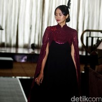 Fashion show busana Imlek dari Sebastian Red yang mengangkat tema The Golden Muse di Hotel Mulia, Jakarta Selatan, Rabu [17/1/2018]. Foto: Mohamamd Abduh/Wolipop. Foto: Mohammad Abduh/Wolipop