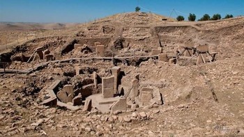 Gobekli Tepe merupakan salah satu situs arkeologi tertua di dunia dengan usia 11.000 tahun. Berada di Turki, masih belum diketahui bentuk sebenarnya dari situs yang memiliki 200 pilar ini. Foto: thechive