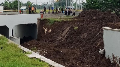 Foto: Posisi Underpass yang Longsor dan Rel Kereta Bandara Soetta