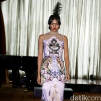 Fashion show busana Imlek dari Sebastian Red yang mengangkat tema The Golden Muse di Hotel Mulia, Jakarta Selatan, Rabu [17/1/2018]. Foto: Mohamamd Abduh/Wolipop. Foto: Mohammad Abduh/Wolipop