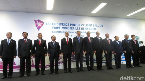 Ryamizard dan Menhan se-ASEAN Bertemu PM Singapura