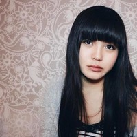 Bergaya dengan poni depan Rinka juga terlihat cantik. Foto: Instagram