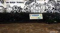 Saat ini BPBD telah melakukan sejumlah langkah untuk mengantisipasi banjir. BPBD telah menginformasikan status siaga II ini kepada seluruh warga dan pejabat pemerintahan setempat.