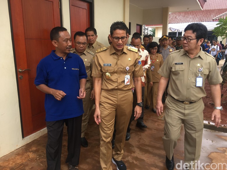 Sandi Nyatakan Kesepakatan dengan Warga Bidara Cina Hampir Tercapai Sandi Nyatakan Kesepakatan dengan Warga Bidara Cina Hampir Tercapai