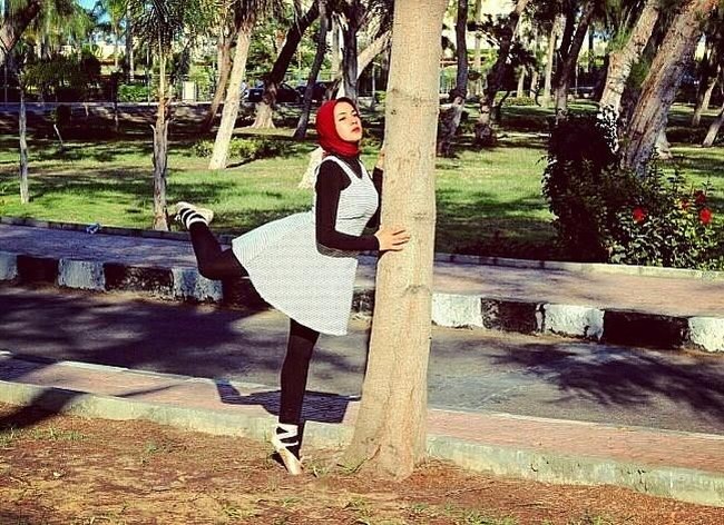 Fotografer yang ikut andil dalam penyebaran foto itu adalah Hussein Hossam dengan akun Facebook-nya Fantasia Photograph. Hussein biasanya memotret untuk foto pernikahan, pre-wedding, hingga acara-acara khusus lainnya. Foto: Facebook