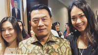 Ayla Dimitri juga mengunggah fotonya bersama Moeldoko usai pertemuan (Foto: Instagram)