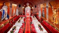 Mulai dari lokasi, keberadaan klub itu seperti disembunyikan. Tanpa alamat resmi di situs, Munich Contenance Clubs diketahui ada di dalam bawah tanah area parkir Theresienwiese Square Munich yang rutin dipakai untuk acara Oktoberfest (Munich Contenance Clubs)