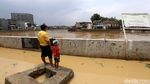 Begini Kondisi Kampung Melayu yang Lumpuh Akibat Banjir