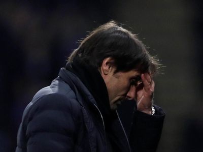 Meme-meme Pemecatan Antonio Conte Mulai Bergentayangan