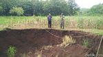 Foto: Ini Lubang Raksasa Misterius di Gunungkidul yang Bikin Geger