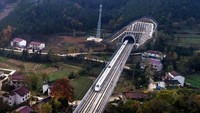 Konstruksi kereta cepat Xian-Chengdu telah dimulai pada Oktober 2010 dan menghabiskan dana 71 miliar yuan. (Istimewa/news.cn).