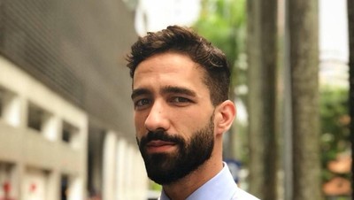 Pria Ganteng Hafidz Quran Asal Spanyol Ini Lagi Cari Jodoh, Siapa Berminat?