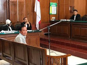 Sidang Pasar Turi, Dua Saksi Pedagang Dihadirkan