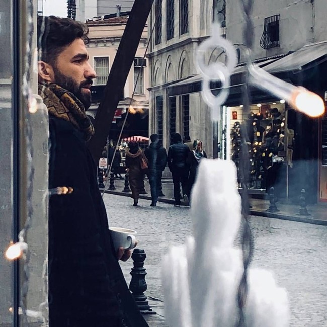 Selain hafiz quran, Luqman Nieto ternyata memang punya segudang talenta. Melalui blognya, diketahui bahwa ia berhasil menghafalkan Al Quran di usianya ke-18 tahun. Foto: Instagram