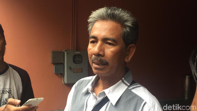 Ayah Cerita Detik-detik Mukhmainna Dievakuasi dari Longsor Soetta Ayah Cerita Detik-detik Mukhmainna Dievakuasi dari Longsor Soetta